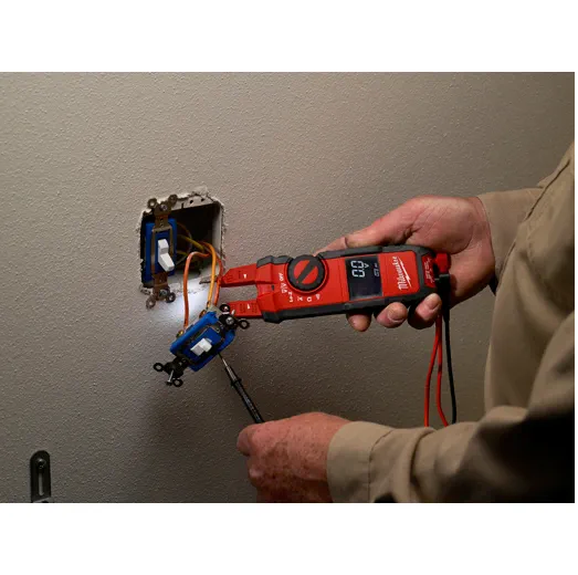 Multimetro de gancho 200 Amp. 2205-20 Milwaukee 4