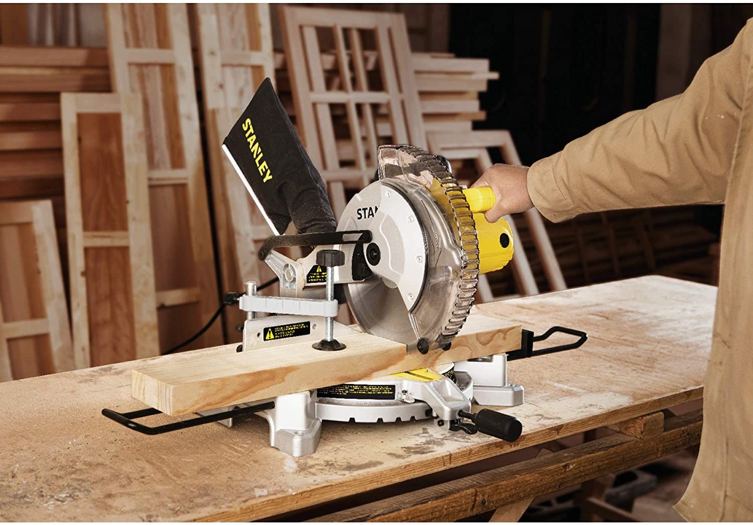 Sierra Inglete Disco 10 Pulg 1650W SM16-B3 Stanley 7