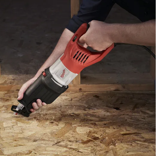 Sierra sable 15 Amp 1800W 6538-21 Milwaukee 3