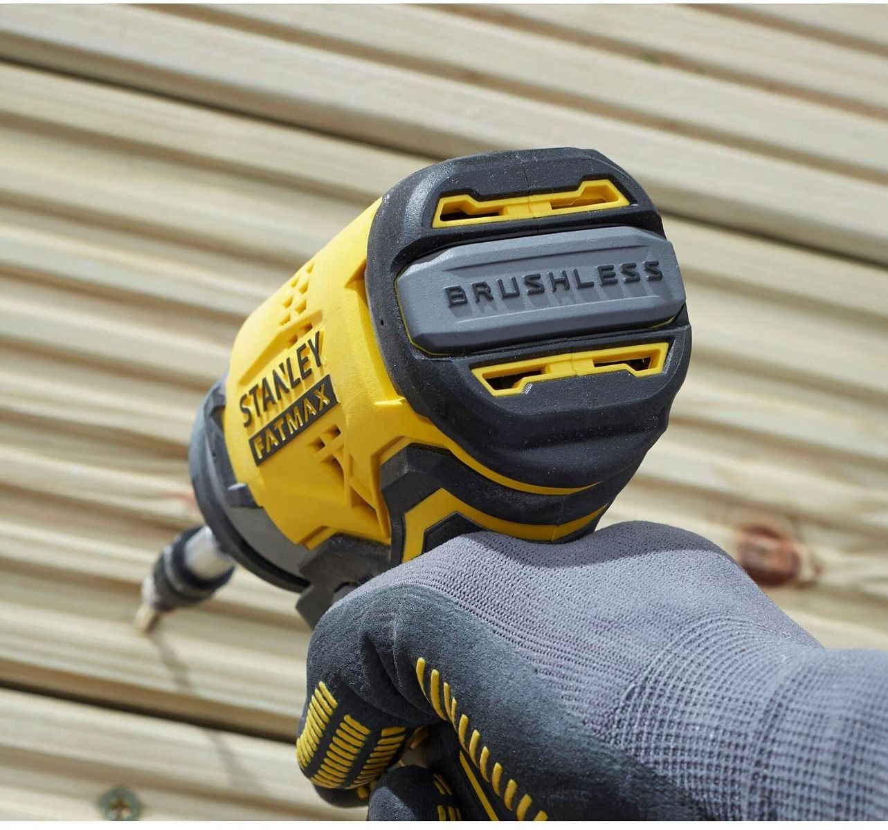 Llave de Impacto Inalámbrico Sin Carbones Brushless 20V SBI810D2K Stanley 4