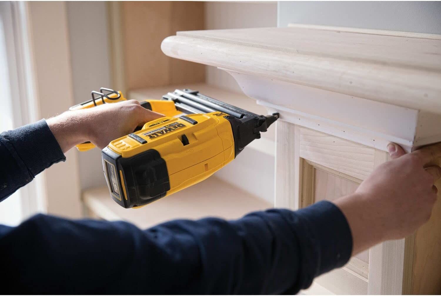 Clavadora Inalámbrica 20V Brushless DCN680D1 DeWalt 8