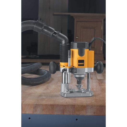 Router 2HP 1100W DW621 DeWalt 7