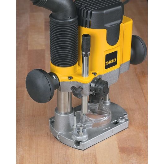 Router 2HP 1100W DW621 DeWalt 10