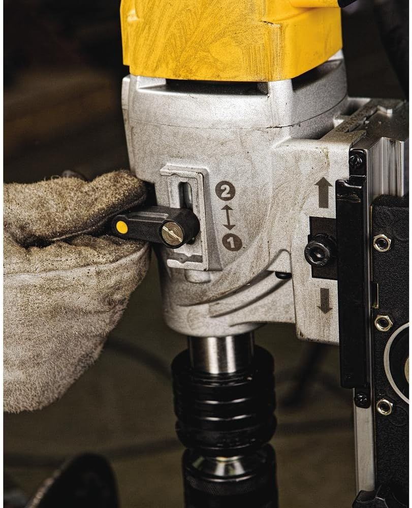 Taladro Magnético 5/8 a 2 Pulg 1200W DWE1622K-B3 DeWalt 6