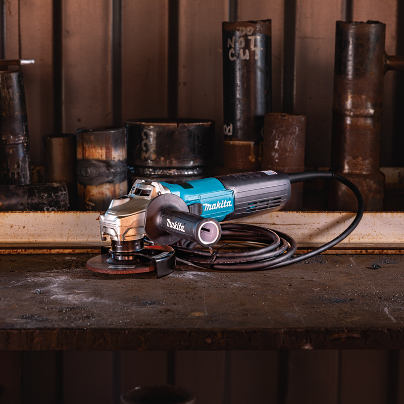 Miniesmeriladora Angular 4 1/2" SJS II 1900W GA4590X01 Makita 2
