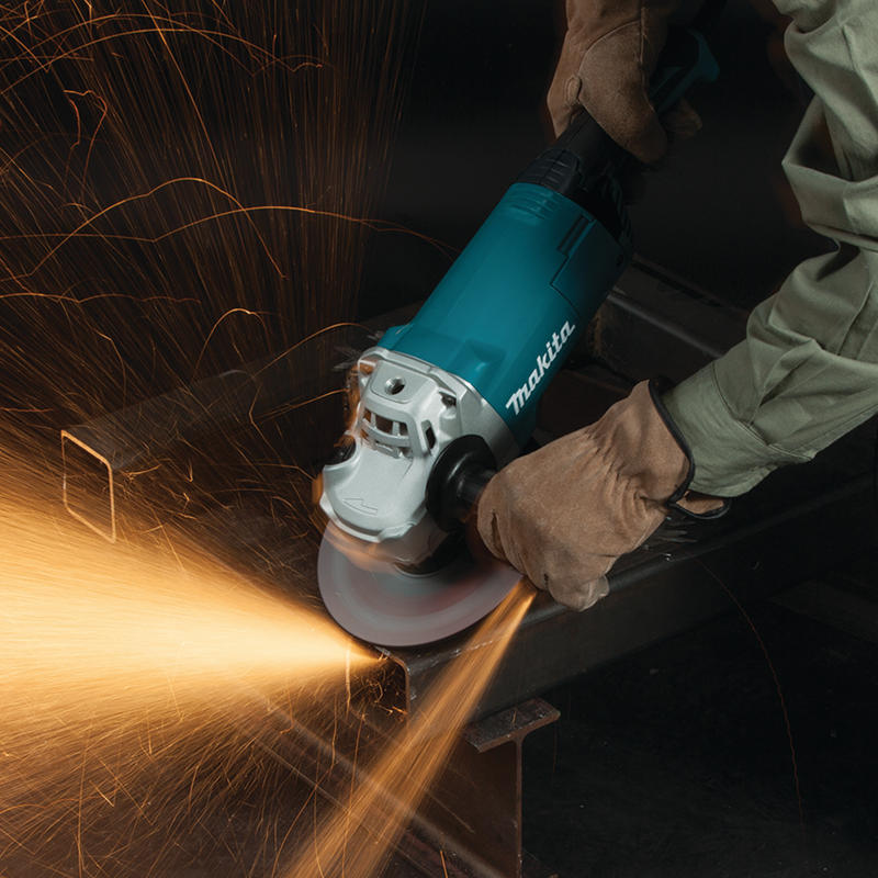 Esmeriladora 7 Pulg 2200W GA7060 Makita 2