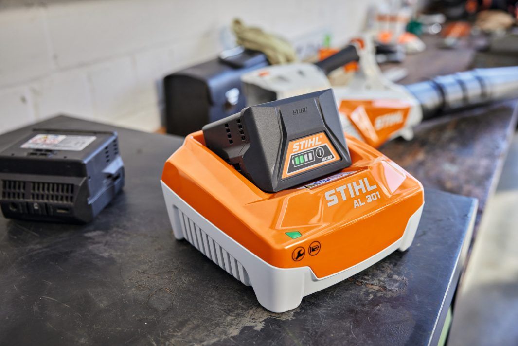 Cargador rápido pro AL301 STIHL 5