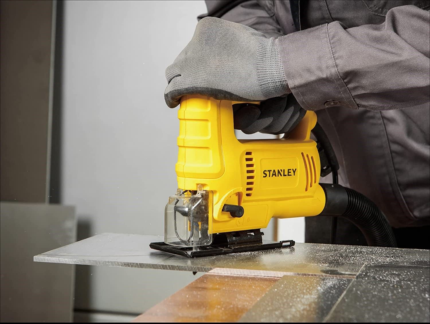 Sierra Caladora 600W VV SJ60K Stanley 4
