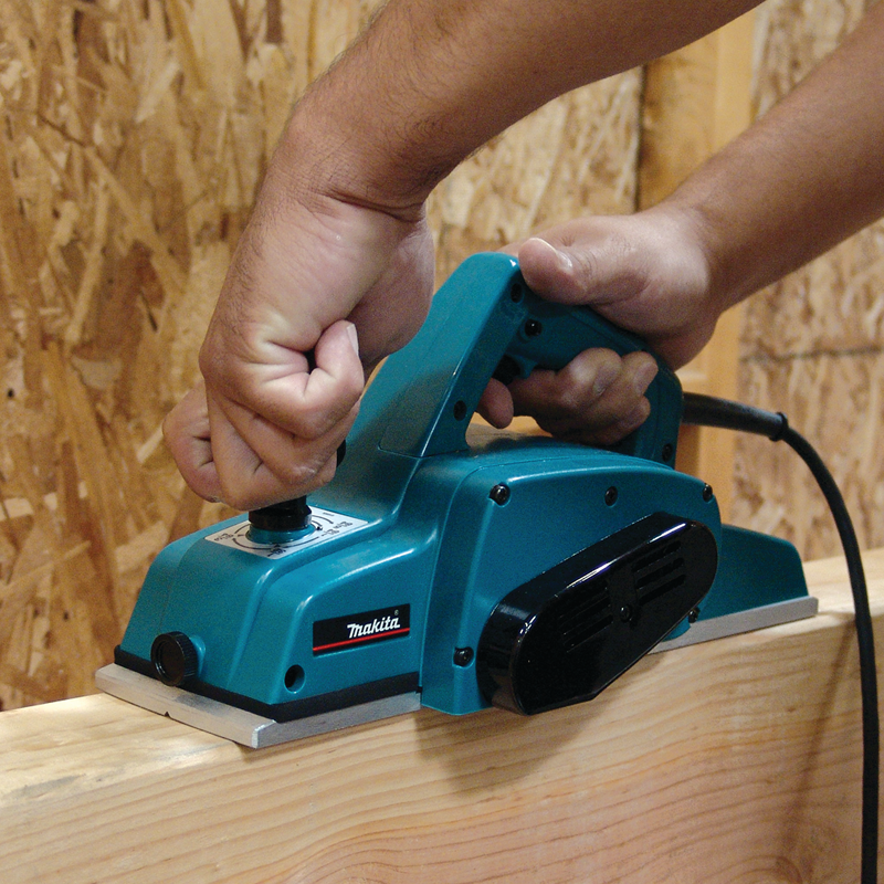 Cepillo eléctrico 4-3/8 Pulg 850W 1912B Makita 2