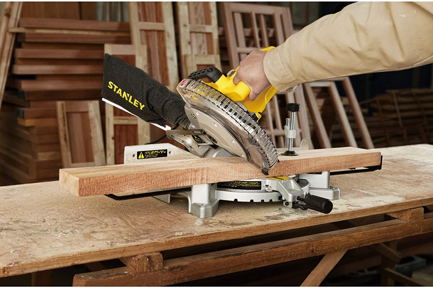 Sierra Inglete Disco 10 Pulg 1650W SM16-B3 Stanley 8