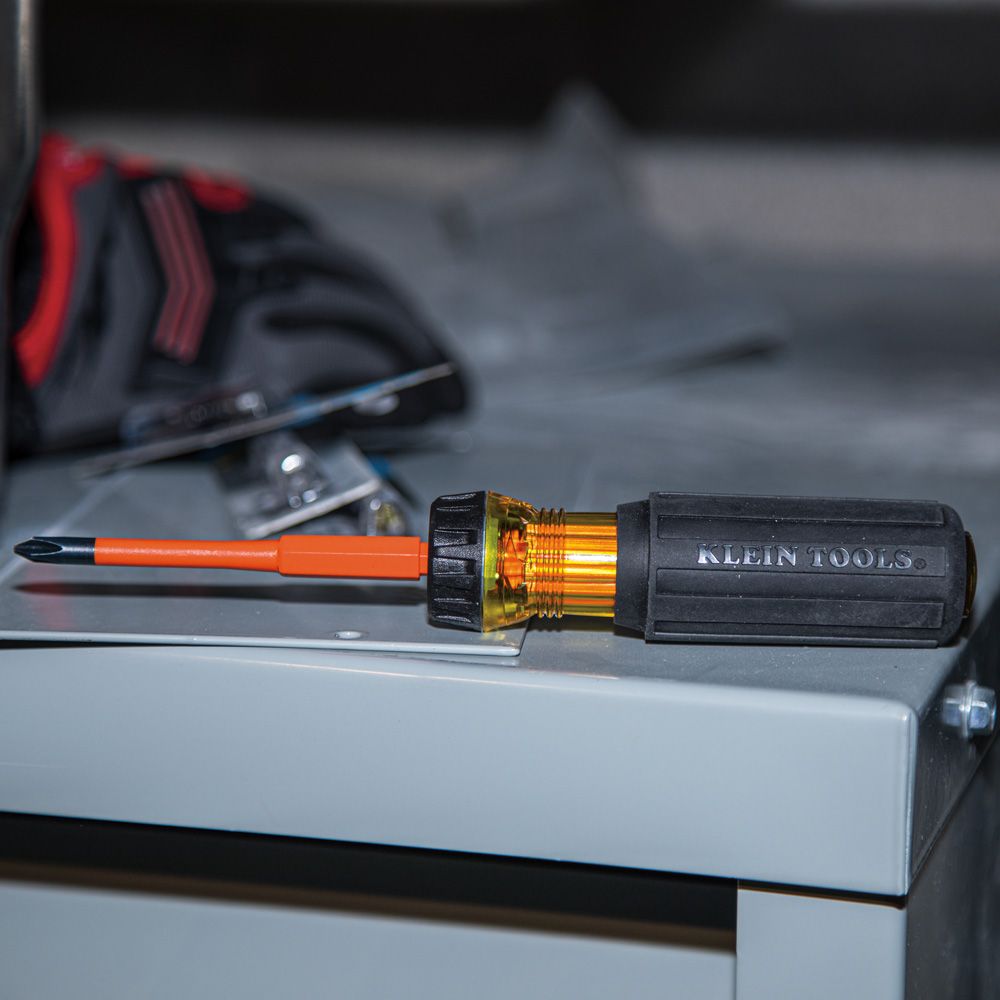 Desarmador 2 en 1 con aislamiento punta Phillips n.º 2 32293 Klein Tools 7