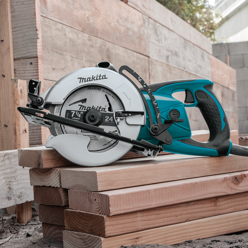 Sierra circular de transmisión 7-1/4 Pulg 1800W 5477NB Makita 3