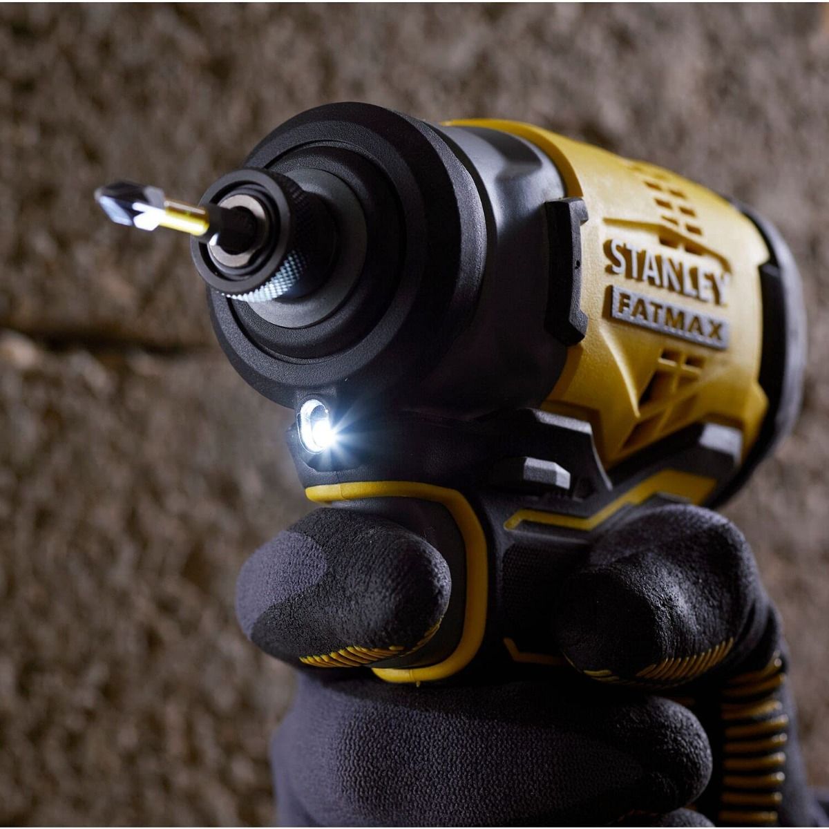 Llave de Impacto Inalámbrico Sin Carbones Brushless 20V SBI810D2K Stanley 8