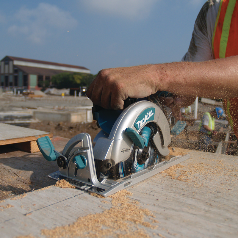 Sierra circular de transmisión 7-1/4 Pulg 1800W 5377MG Makita 8