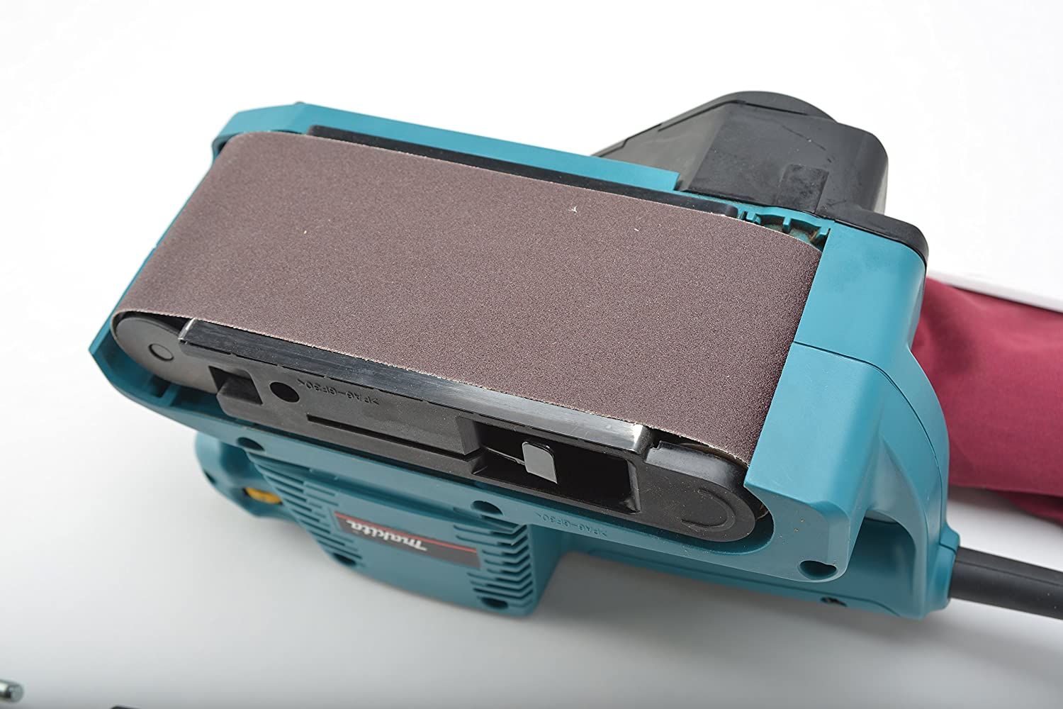 Lijadora de banda 3X18 VV 9911 Makita 2