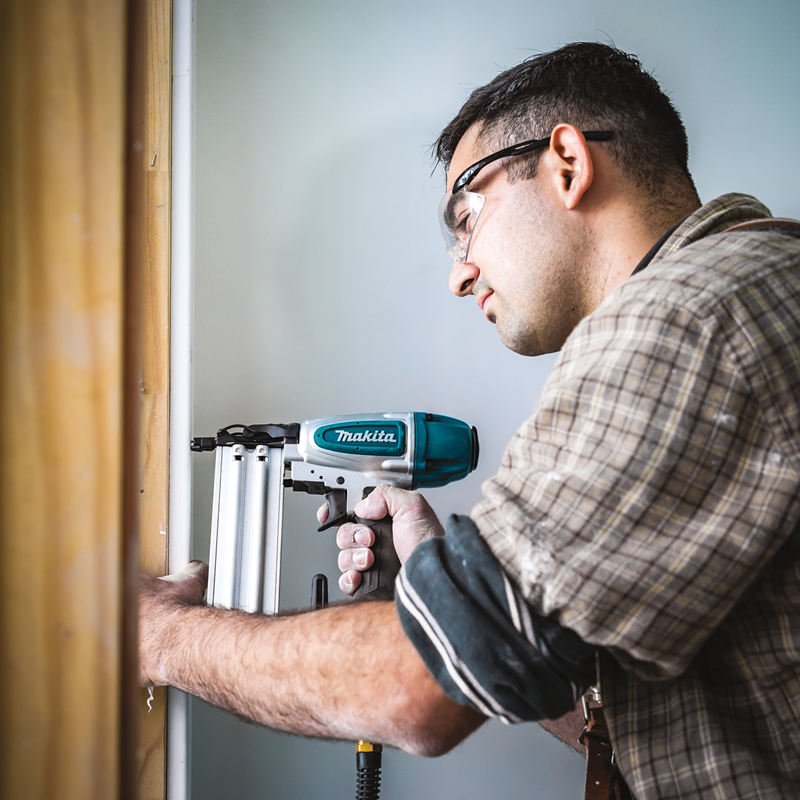 Clavadora neumática 5/8-2 Pulg AF506 Makita 4