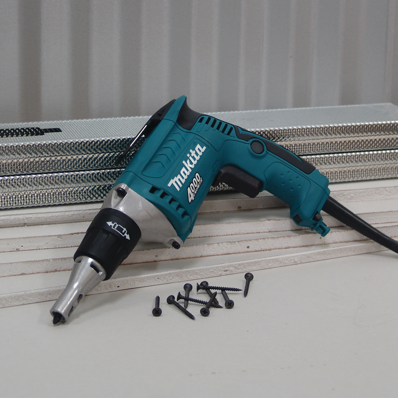 Atornillador para tablaroca 570W VVR FS4200 Makita 3