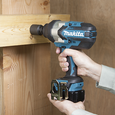 Llave de impacto 18V DTW1002RTJ Makita 2
