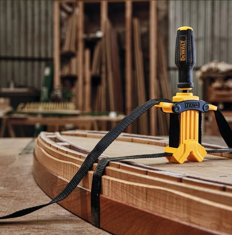 Prensa de banda 15 Pulg DWHT83839 DeWalt 3