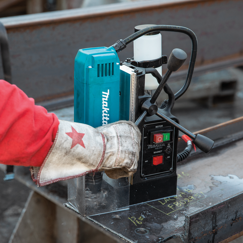 Taladro magnético1,050W 35 mm 1-3/8" HB350 Makita 4