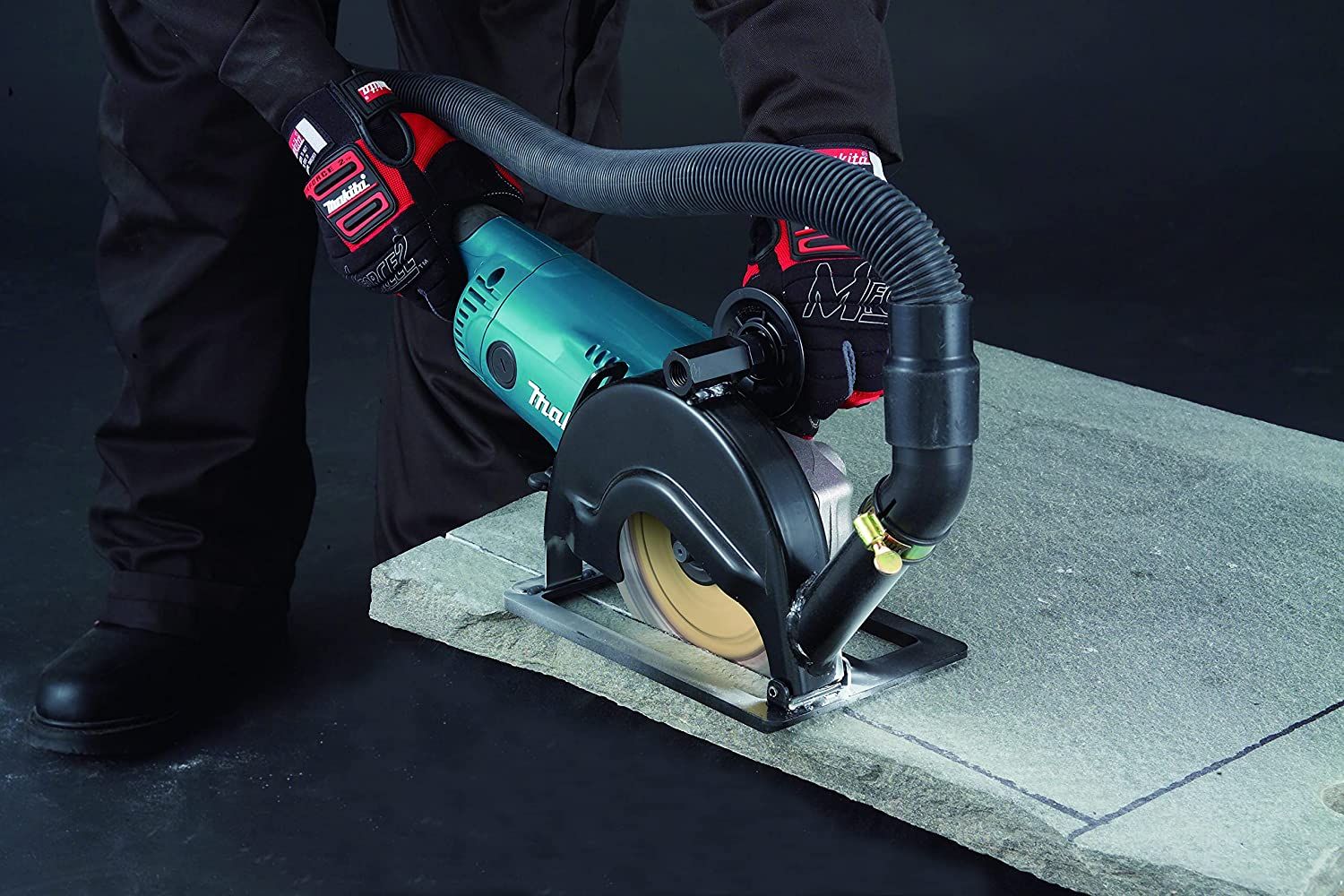 Esmeriladora 9 Pulg 2200W GA9020 Makita 3