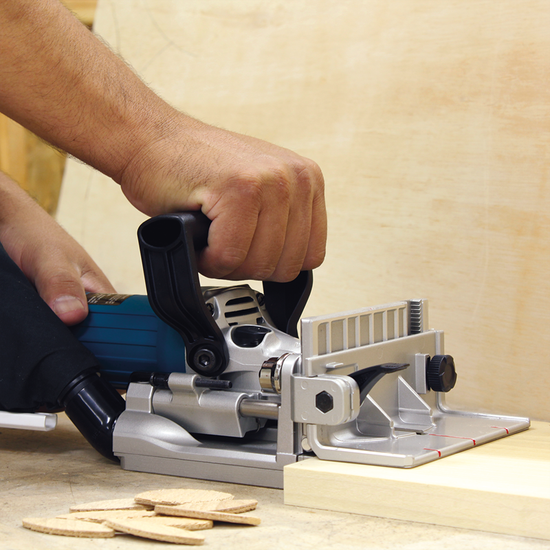 Engalletadora 700W PJ7000 Makita 3
