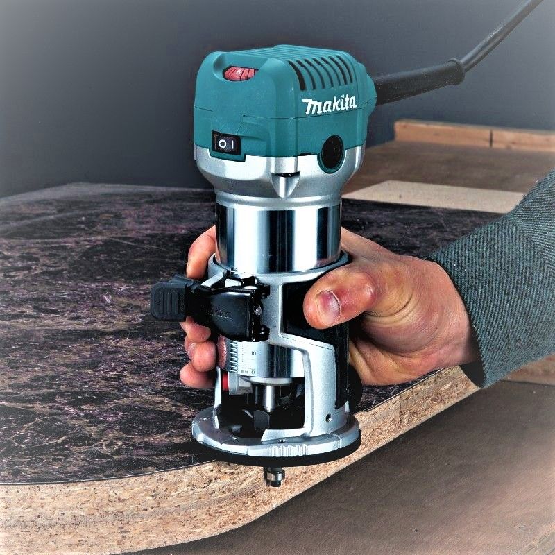 Router 710W VV RT0700CX2 Makita 3